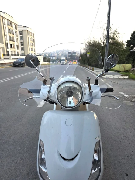 MOTOCAM SYM Fiddle III 125 Ön Cam 2016-2022 Model 53cm Şeffaf Renkli Elcikli APARATSIZ ürün görseli 1