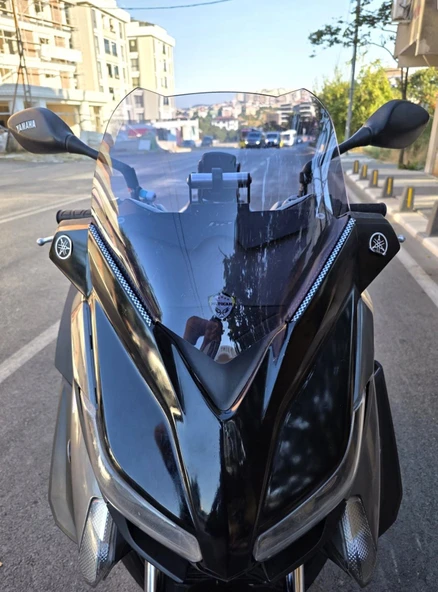 MOTOCAM Yamaha Xmax Ön Cam 2014-2017 Model 36cm Füme Renkli 4mm SPORTİF ürün görseli 1