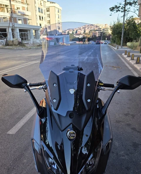 MOTOCAM Sym Maxsym TL 508 Ön Cam 2022-2026 Model 65cm Füme Renkli 4mm ürün görseli 1