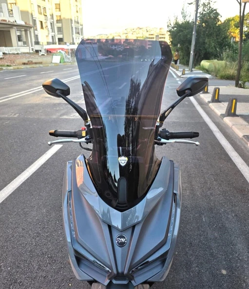 MOTOCAM Sym Cruisym 150 GT Ön Cam 2023-2026 Model 58cm Siyah Renkli 4mm ürün görseli 1
