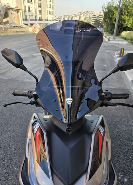 MOTOCAM Yamaha MiO Aerox 125 Ön Cam 54cm Siyah Renkli 4mm ürün görseli 1