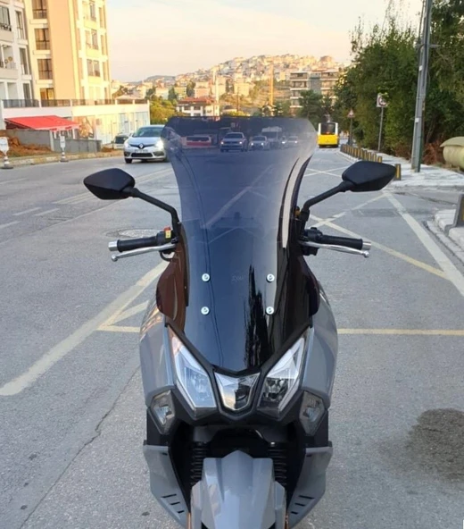 MOTOCAM SYM Joyride 300 Ön Cam 2023-2026 Model 65cm Siyah Renkli 4mm ORTA BOYLU ürün görseli 1