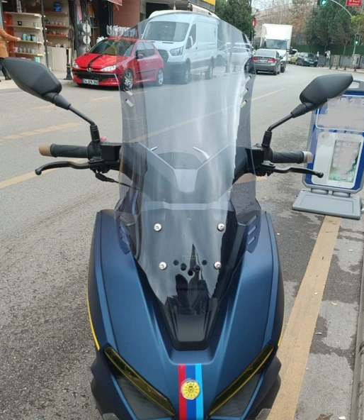 MOTOCAM RKS Vieste 249 Ön Cam 2022-2026 Model 75cm Füme Renkli 4mm UZUN ürün görseli 1