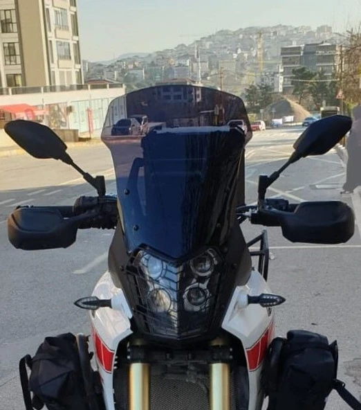 MOTOCAM Yamaha Tenere Rall 700 Ön Cam 2019-2026 Model 39cm Siyah Renkli 4mm ürün görseli 1