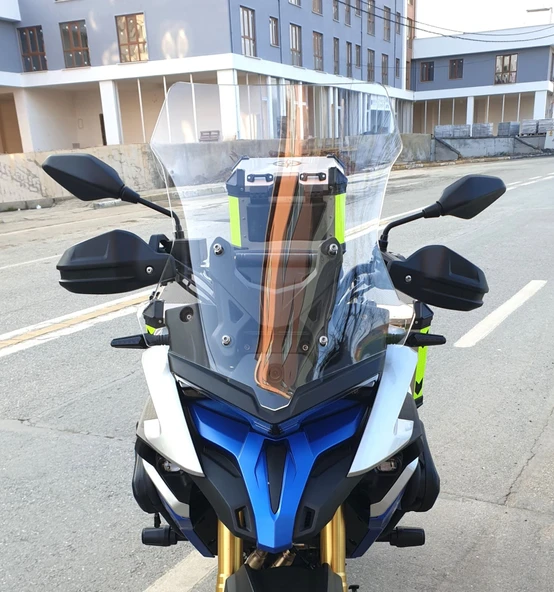 MOTOCAM Voge DSX 525 Ön Cam 2023-2026 Model 56cm Şeffaf Renkli 4mm SPORTİF MODEL ürün görseli 1
