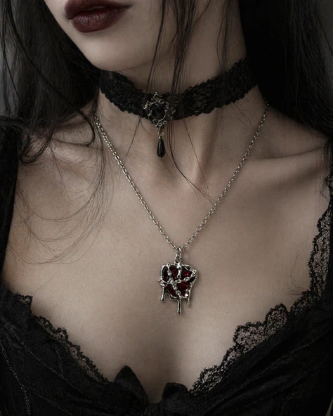 Gotik Kırmızı Kalp Damla Tasarım Unisex Kolye Gümüş Renk Zincir ürün görseli 1