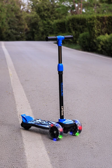 Scooter Chanky Kalın ve Led Işıklı 3 Teker Güçlü Fren 100kğ Kapasite 3kademe Ayarlanabilir Direksiyon ürün görseli 1