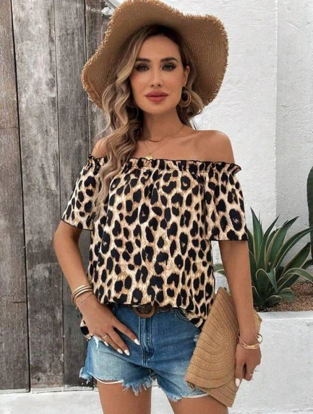 Kadın Madonna Yaka Fırfırlı Leopar Desenli Mikro Kumaş Bluz ürün görseli 1