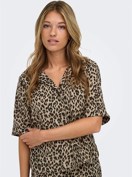 Only   ONLEMMIA S/S BUTTON SHIRT PNT Kadın Siyah Gömlek - 15380053 ürün görseli 1