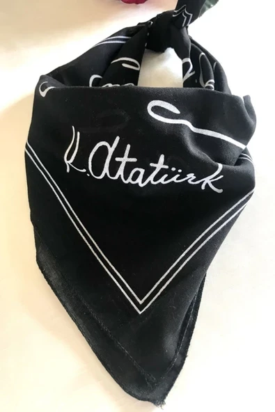 alsaccessories Atatürk Imzalı Siyah Renk Unisex %100 Cotton Bandana Fular ürün görseli 1