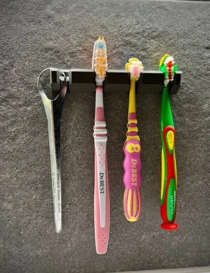 Modern Diş Fırçası Askısı - 4 lü Dil Temizleyici ve Fırça Tutucu - 3D Yazıcı Banyo Organizer ürün görseli 1