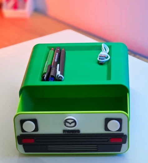 Mazda Tasarımlı Masaüstü Çekmeceli Organizer - Retro Araba Temalı Kalemlik ürün görseli 1