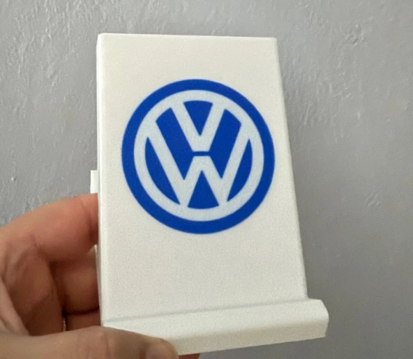 Volkswagen Logolu Dekoratif Telefon Standı - 3D Yazıcı Tasarımı Masaüstü Tutucu ürün görseli 1