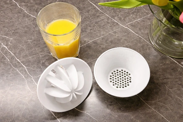 Pratik Süzgeçli Limon ve Narenciye Sıkacağı 2 li - Çekirdek Ayırıcılı Ergonomik Manuel Meyve Presi ürün görseli 1