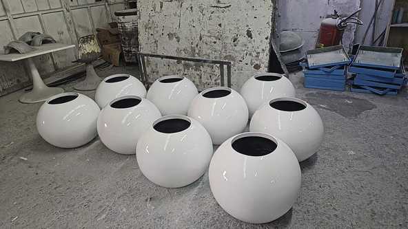 MyDecorZA FİBERGLAS BAHÇE VE DEKORASYONU KÜRE MODEL VAZO/SAKSI RENKLERİ: BEYAZ, GRİ, TURUNCU ürün görseli 1