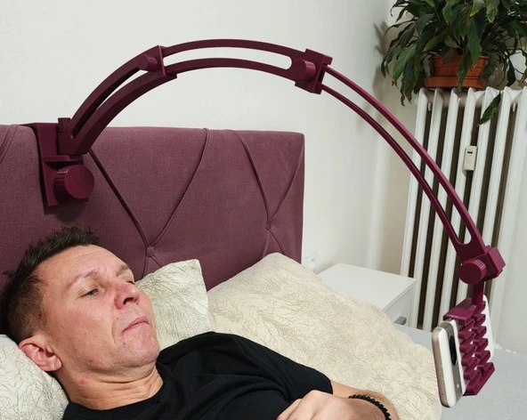 3D Tasarım Yatak Başlığı Telefon Tutucu Stand - Hareketli ve Ayarlanabilir Gece İzleme Aparatı ürün görseli 1