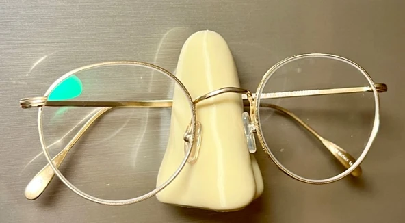 Burun Formunda Gözlük Standı - 3D Yazıcı Tasarım Gözlük Tutucu - Esprili Masaüstü Biblo ürün görseli 1