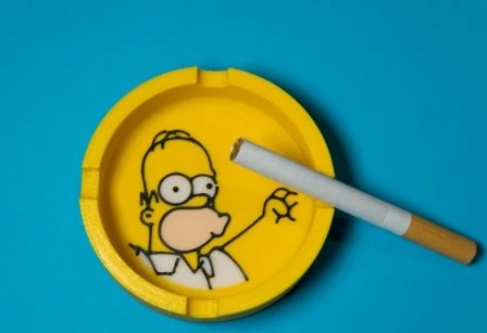 Homer Simpson Temalı Dekoratif Küllük - Sarı Renkli Pop Art Tasarım 3D Baskı Kül Tablası ürün görseli 1