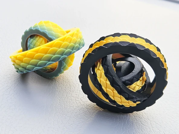 Ejderha Pulu Dokulu Hareketli Stres Halkası - Jiroskopik Fidget Toy Masa Oyuncağı ürün görseli 1