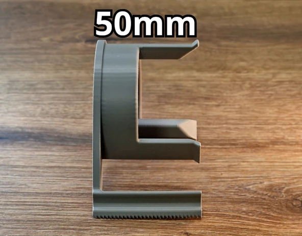 50 mm Masa Tipi Bant Tutucu ve Kesici | 3D Baskı Koli Bandı Dispenser Aparatı ürün görseli 1