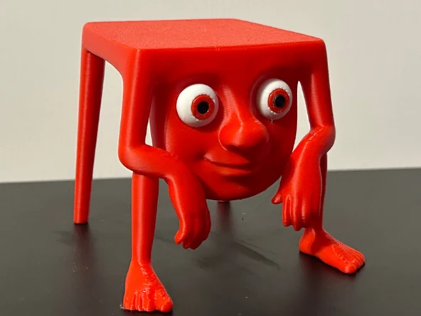 Kırmızı Tabure Adam Figürü - 3D Yazıcı Gerçeküstü Tasarım Biblo - Absürt Sanat Heykelciği ürün görseli 1