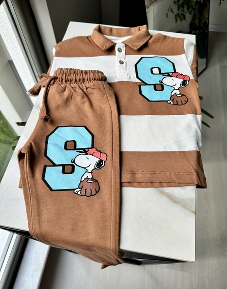 Çizgili Polo Yaka "Snoppy" Baskılı Kahverengi Takım ürün görseli 1
