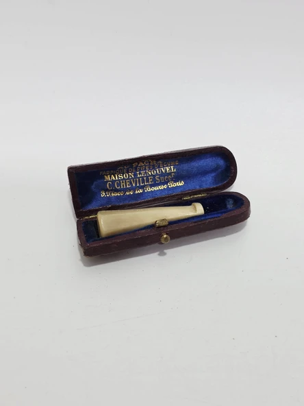 Antika Kehribar Sigara Ağızlığı 4cm 3,50 Gram 008 ürün görseli 1