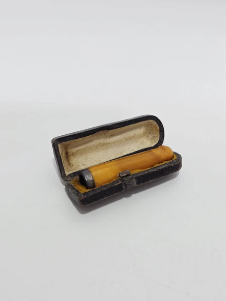 Antika Kehribar Sigara Ağızlığı 4,50cm 3,2 Gram 026 ürün görseli 1