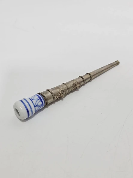 Antika Porselen Sigara Ağızlığı 13cm 19,70 Gram 083 ürün görseli 1