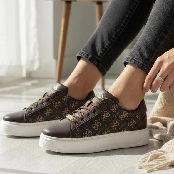 Guess Acı Kahve Kadın Spor Ayakkabı ürün görseli 1