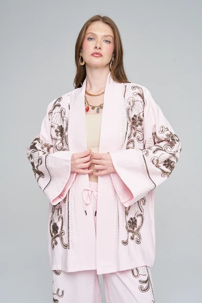 Kadın Pastel Renk Nakış İşlemeli Dökümlü Kimono ürün görseli 1