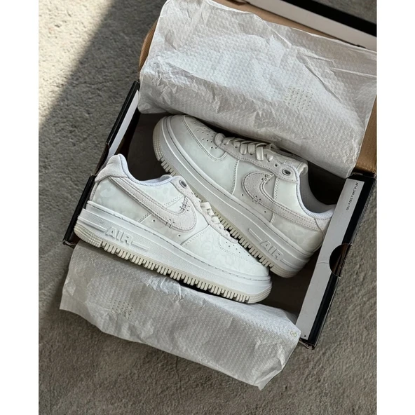 PTTAVM: Nike Air Force 1 “ Luxe Co Unisex Sneaker “