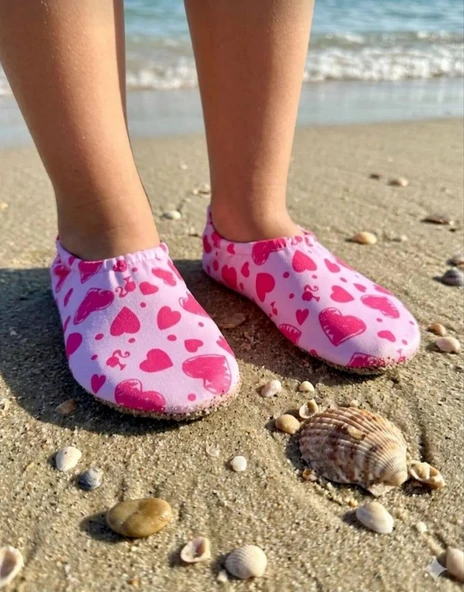 Cg Kids Pembe Kalp Desenli Deniz Ayakkabısı – Kaydırmaz Tabanlı Havuz & Plaj Süper Kalite ürün görseli 1