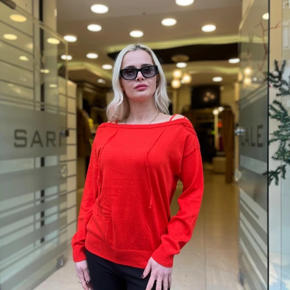 OMUZLARI ÇAPRAZ BANT DETAYLI TRİKO - Resim 3