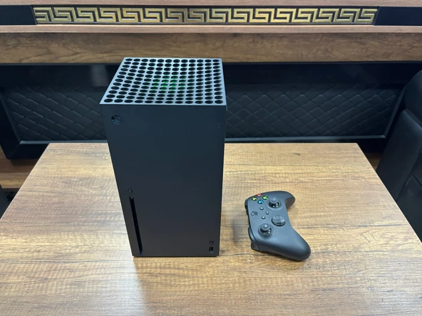 Microsoft Xbox Series X 1TB Tek Kol Oyun Konsolu (İKİNCİ EL) ürün görseli 1