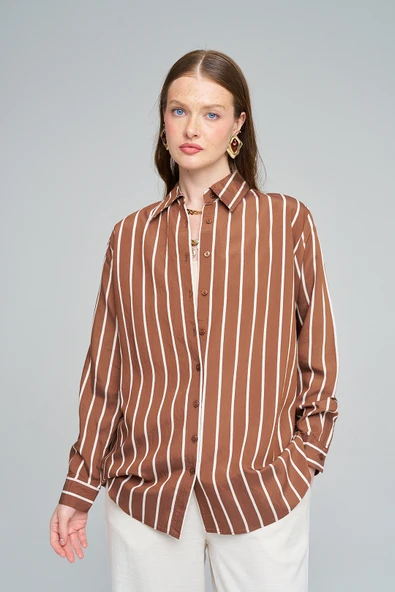 Kadın Çizgili Kahverengi Modern Oversize Gömlek ürün görseli 1