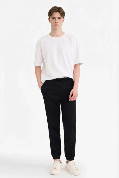 Defacto F4680AXBK81 Siyah Jogger Fit Beli Bağcıklı Üç Cepli Pantolon ürün görseli 1