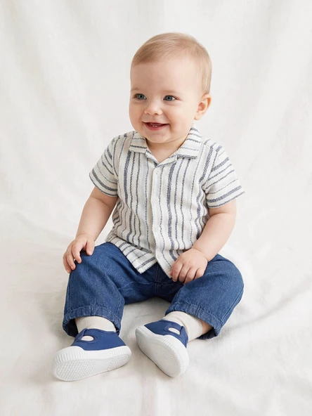 LCW baby Ekru Kısa Kollu Gömlek ve Pantolon Erkek Bebek Takımı ürün görseli 1