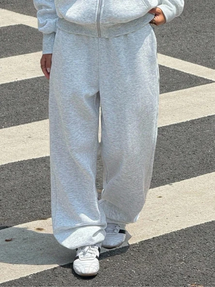 Kadın Gri Eşofman Altı Bol Paça Oversize Jogger Pantolon Yüksek Bel Rahat Kalıp Günlük Spor Alt ürün görseli 1