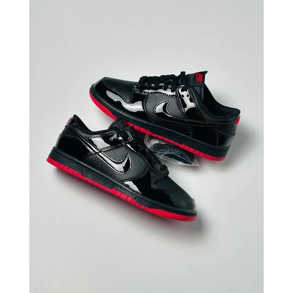 Nike SB Dunk Low “ Mafia “ ürün görseli 1