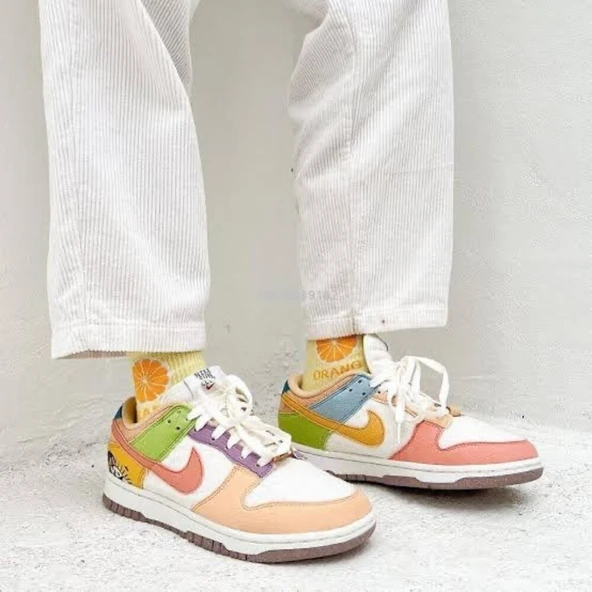 Nike Dunk Low Sun Club ürün görseli 1