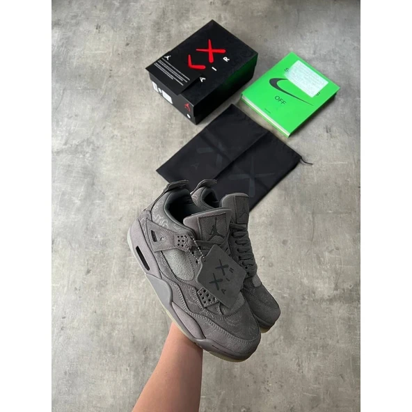 Nike Air Jordan Retro 4 Kaws ürün görseli 1