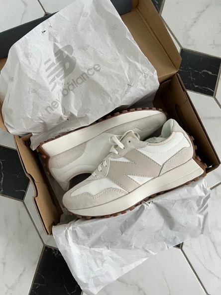 New Balance 327 Cream ürün görseli 1