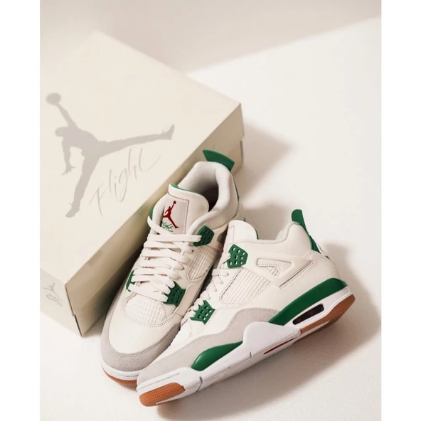Air Jordan Retro 4 Pine Green ürün görseli 1