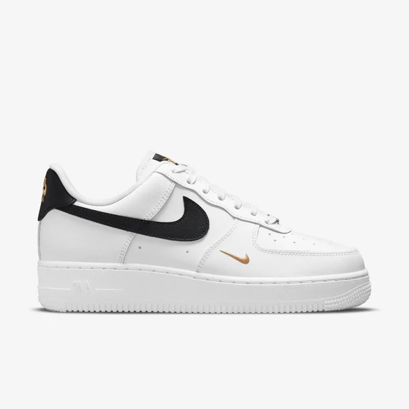 Nike Air Force 1 Black Essentials ürün görseli 1
