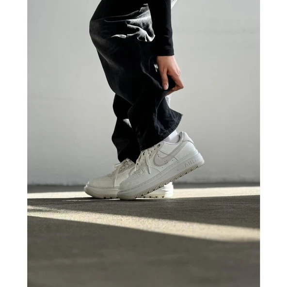 Nike Air Force 1 “ Luxe Co Unisex Sneaker “ - Resim 3
