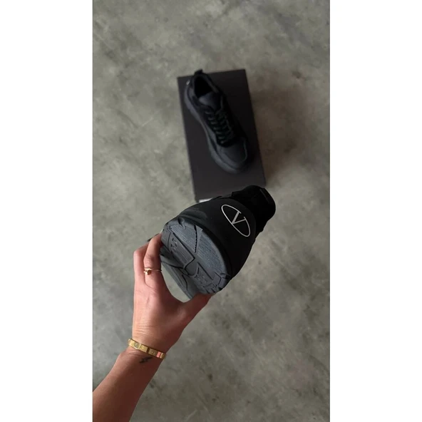 Valentino Black - Resim 4