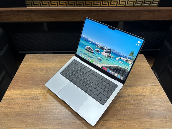 MacBook Pro M3 14インチ 16GB/512GBシルバー PTTAVM: Apple MacBook Pro M3 16GB RAM 512GB SSD 14” Z1C8000K7 Uzay