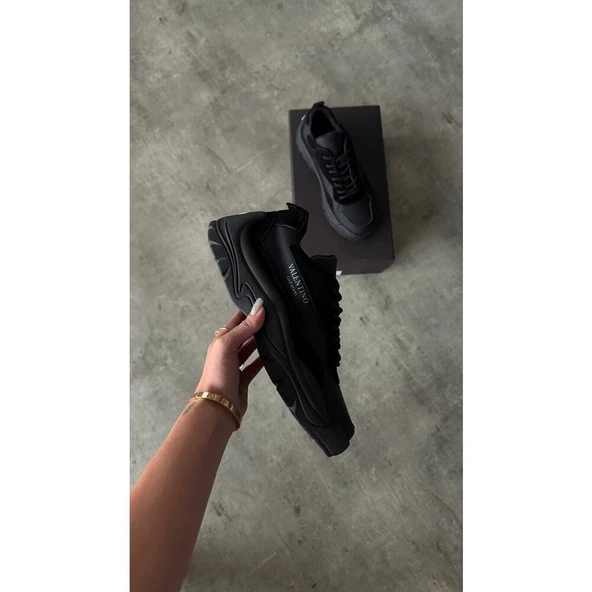 Valentino Black ürün görseli 1