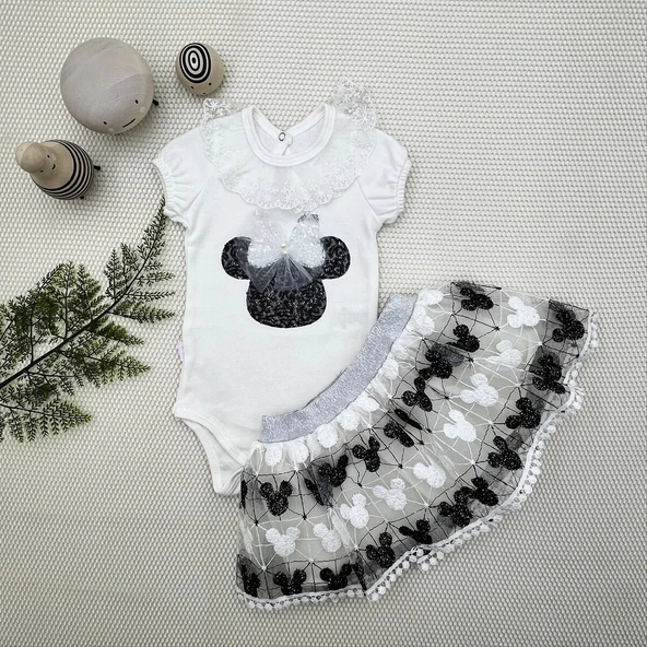 1-2-3 Yaş Payetli Mickey Nakışlı Kısa Kollu Brode Etekli 2li Kız Bebek Takımı Siyah ürün görseli 1
